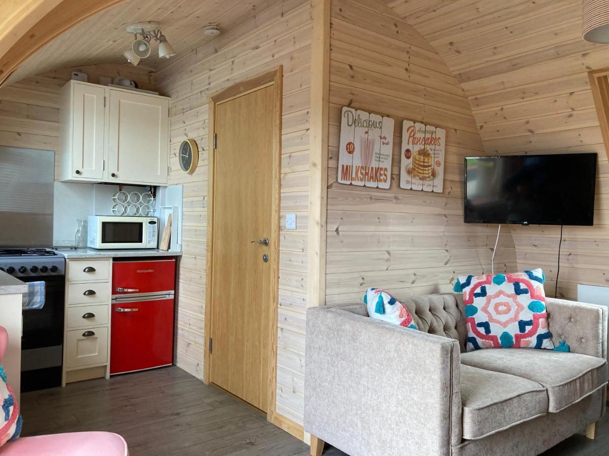 Hotel Squirrel Glamping Pod School House Farm Leighton  Exterior foto
