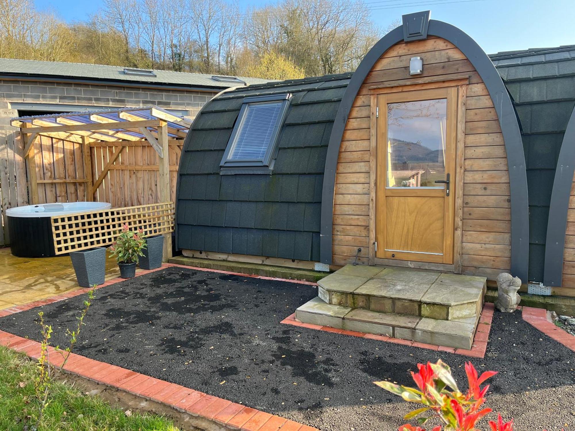 Hotel Squirrel Glamping Pod School House Farm Leighton  Exterior foto